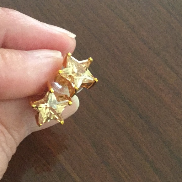 Star Earrings - Picture 4 of 5